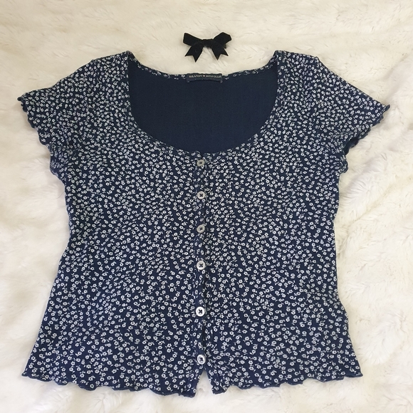 SOLD Rare brandy melville Zelly navy blue floral ruffle top coquette cute - Picture 8 of 11